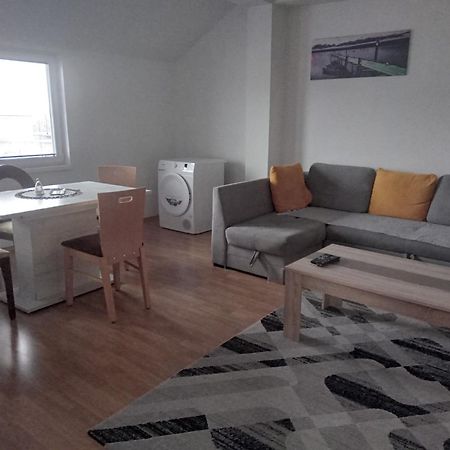 Flamanita Apartments Skopje Ngoại thất bức ảnh