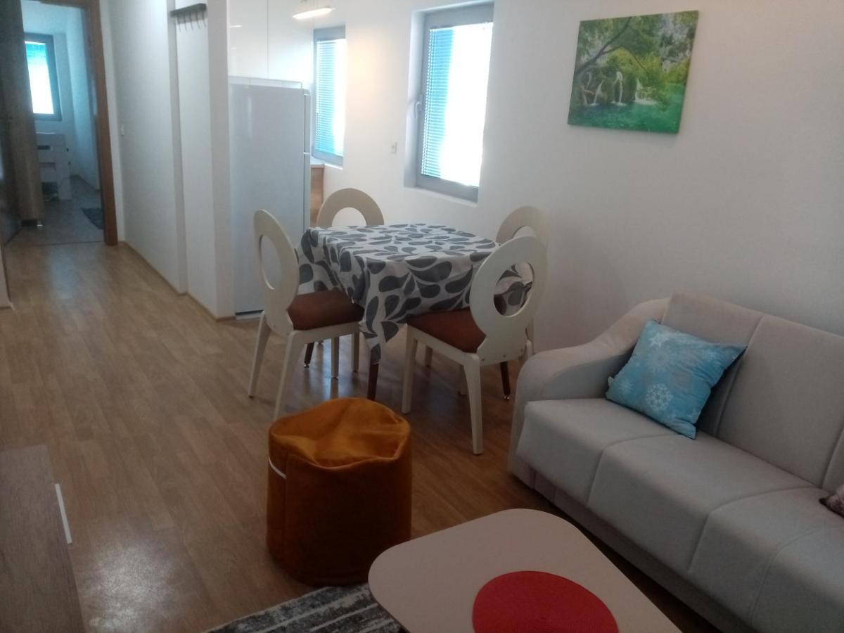 Flamanita Apartments Skopje Ngoại thất bức ảnh